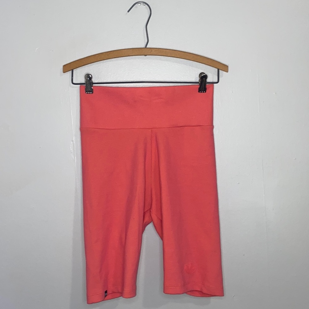 🪼NWT Adidas pink biker shorts!
